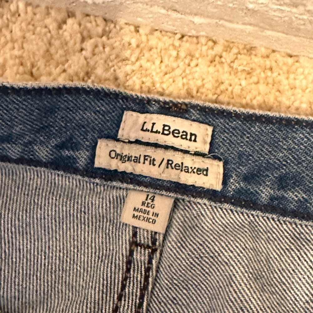 NEW L.L. Bean Original Fit Relaxed Fit Blue Jeans Women’s Size 14 - Picture 4 of 12